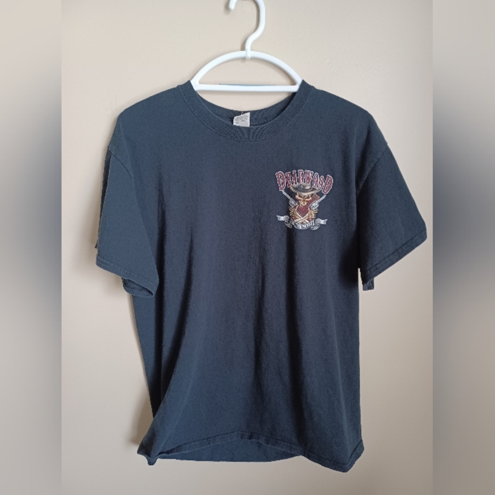 Women's Size Large Deadwood, SD Black Skeleton Cowboy Gildan T-Shirt